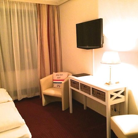 לייר Hotel Waldkur מראה חיצוני תמונה