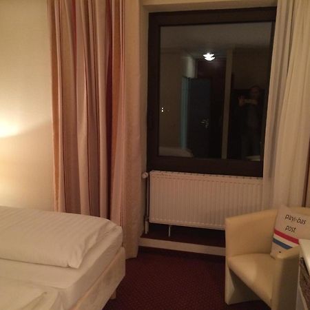 לייר Hotel Waldkur מראה חיצוני תמונה