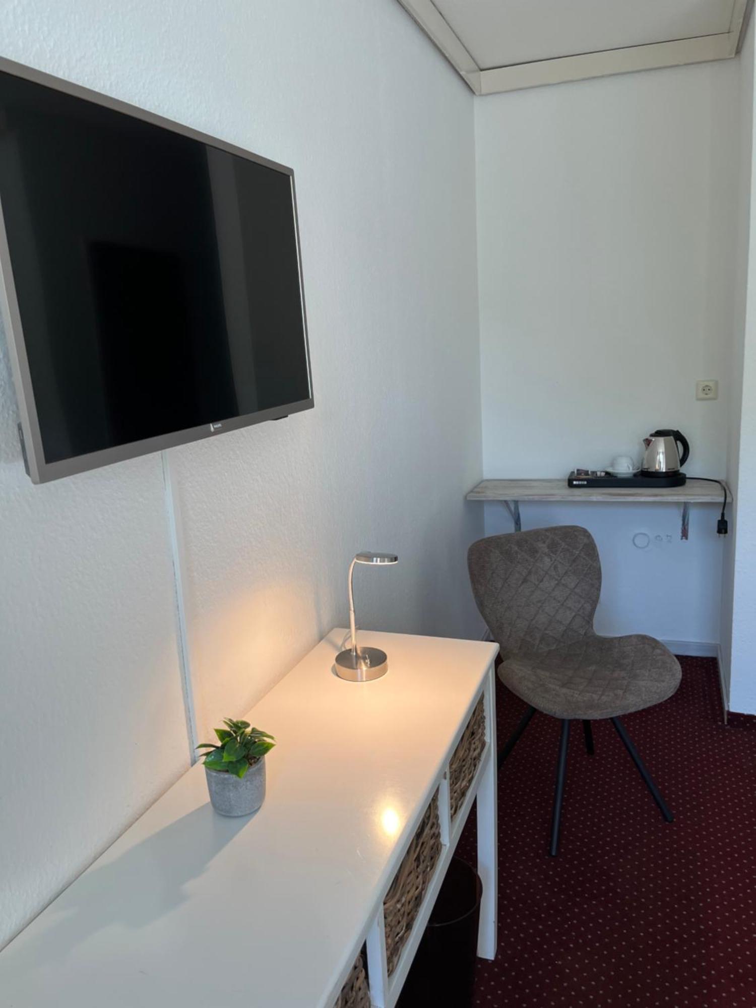 לייר Hotel Waldkur מראה חיצוני תמונה
