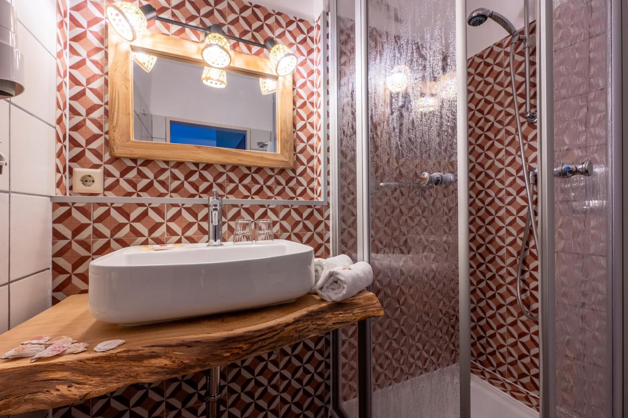 לייר Hotel Waldkur מראה חיצוני תמונה