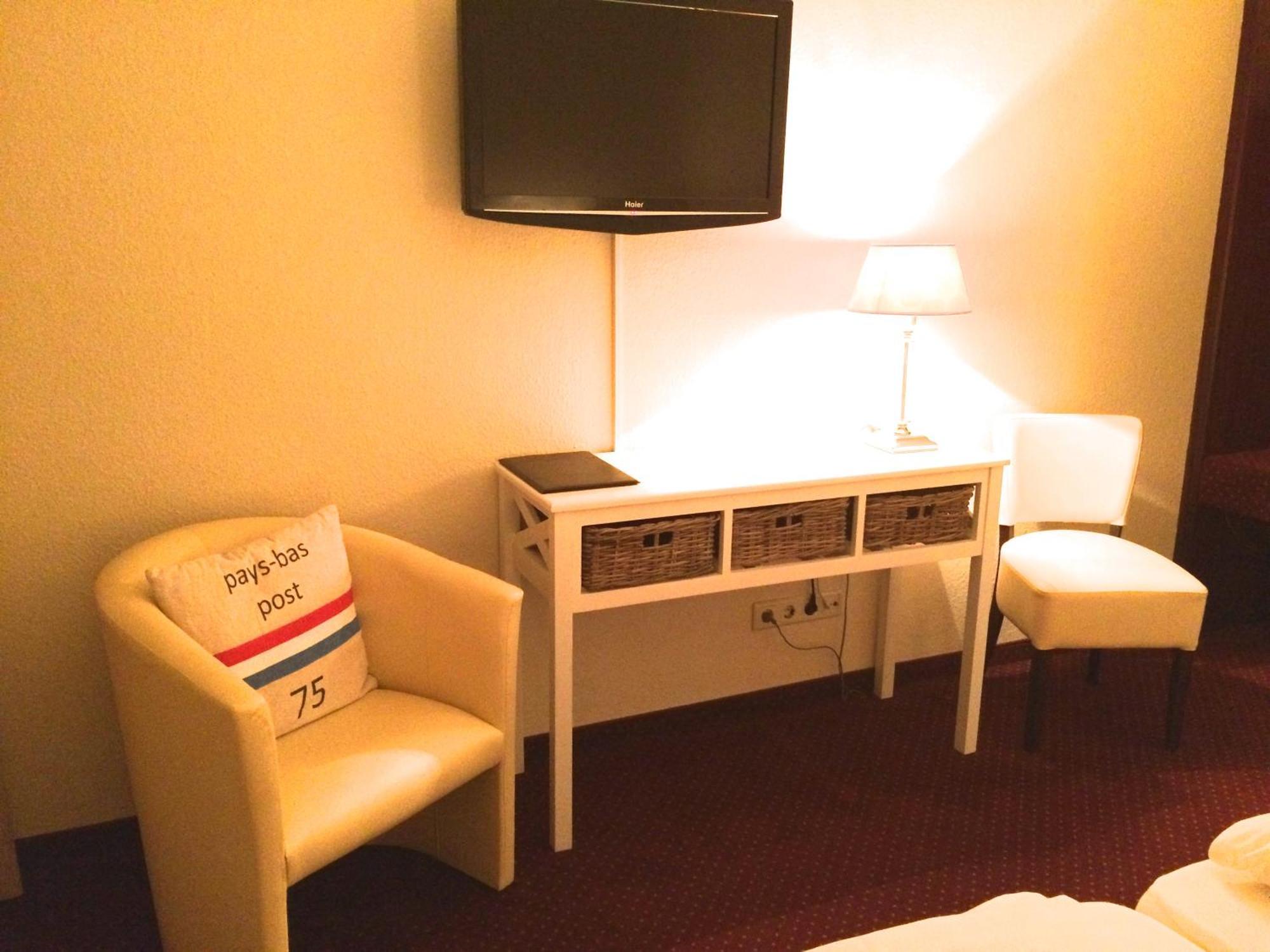 לייר Hotel Waldkur מראה חיצוני תמונה