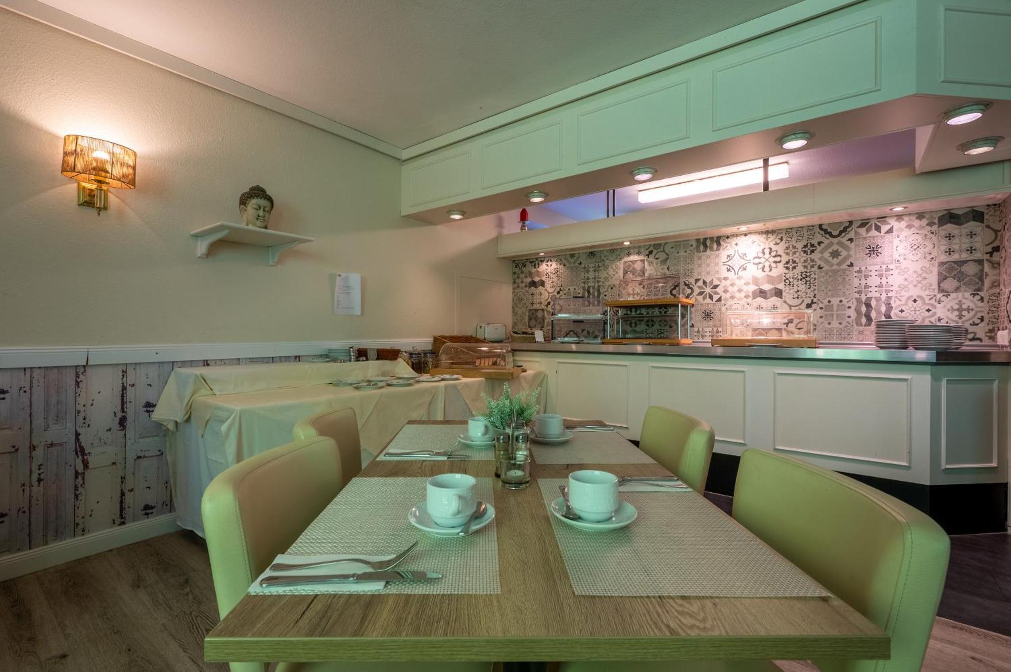 לייר Hotel Waldkur מראה חיצוני תמונה