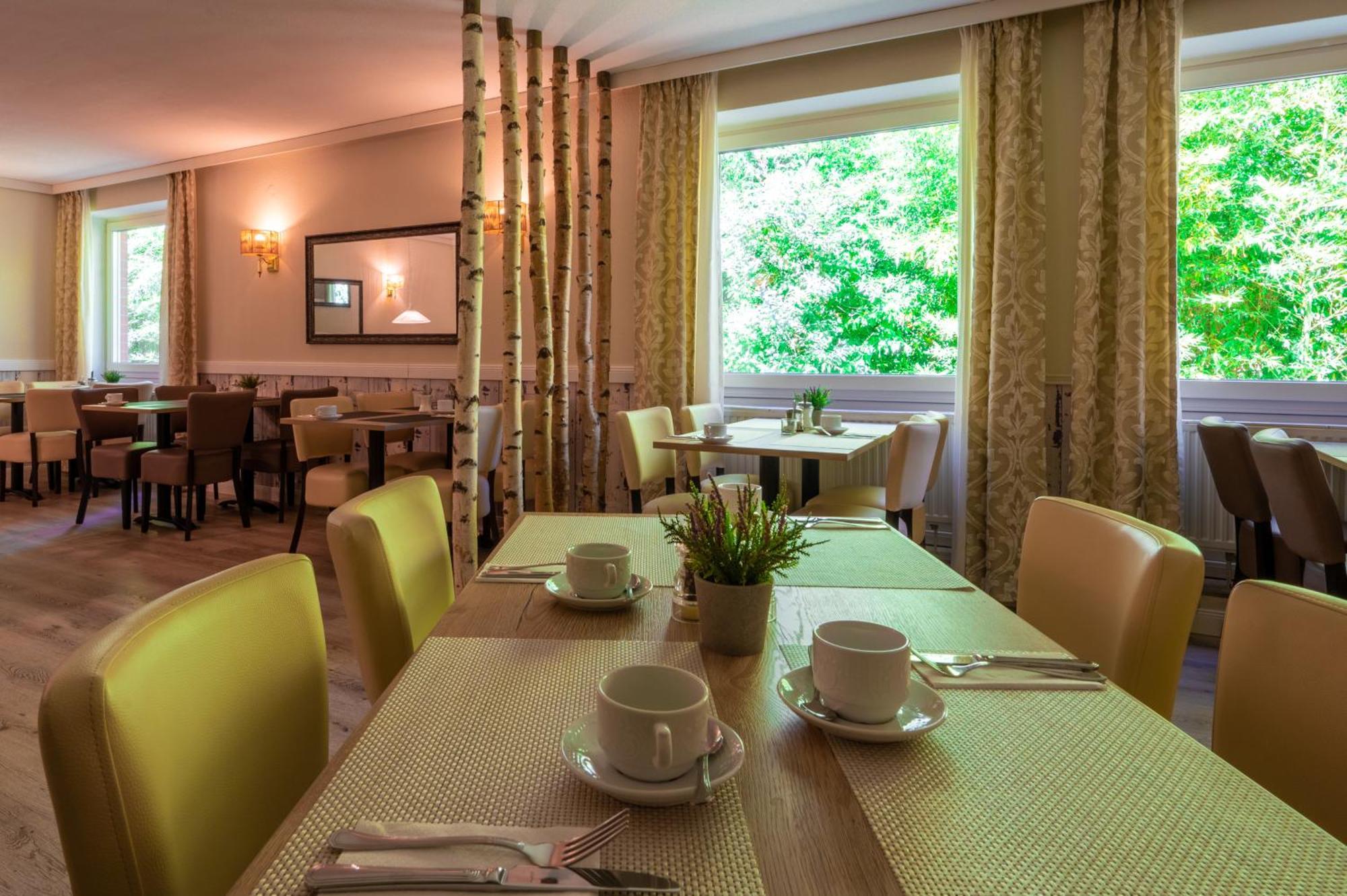 לייר Hotel Waldkur מראה חיצוני תמונה