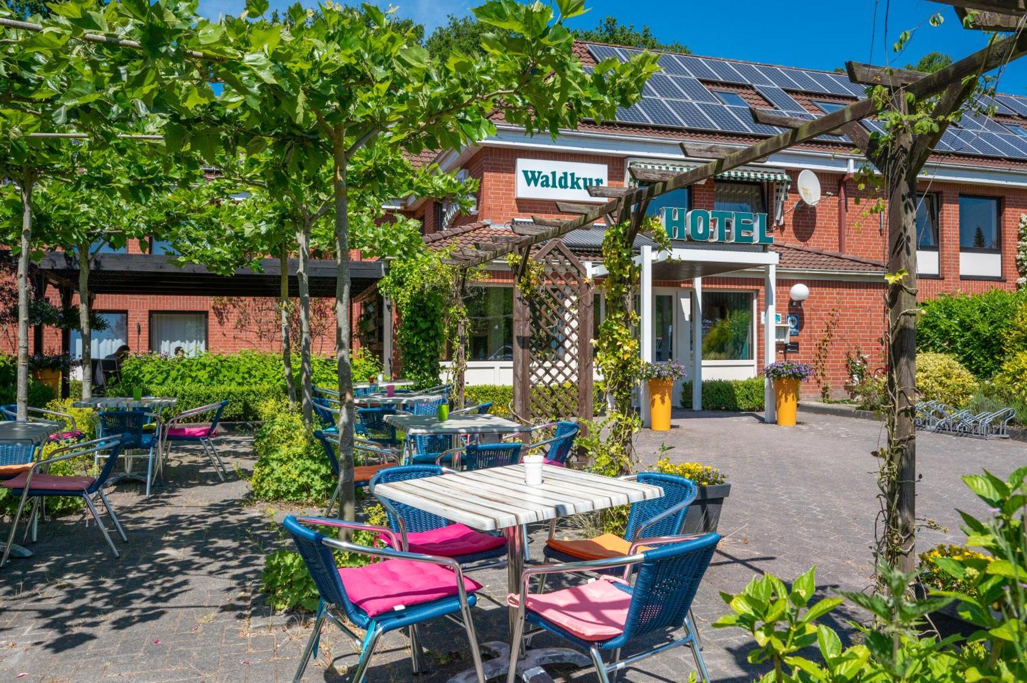 לייר Hotel Waldkur מראה חיצוני תמונה